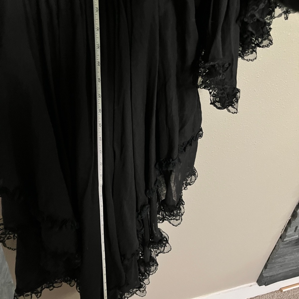 Elaborately detailed pirate/gothic flowing sleeve black peasant dress. - Picture 8 of 11